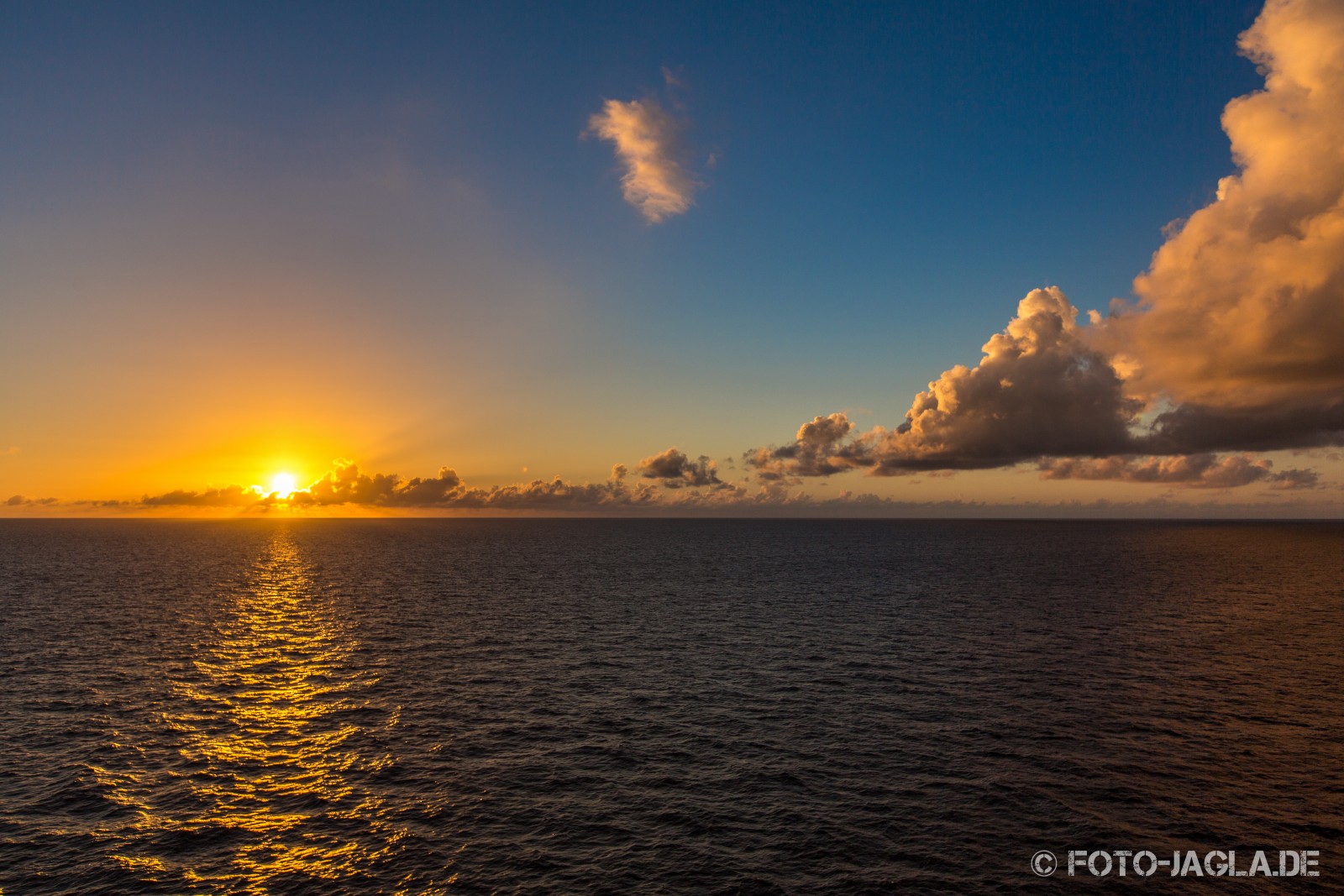 70000 Tons of Metal 2014 ::. Sunset from Pooldeck 70000 Tons of Metal 2014 ::. Sunset from Pooldeck
