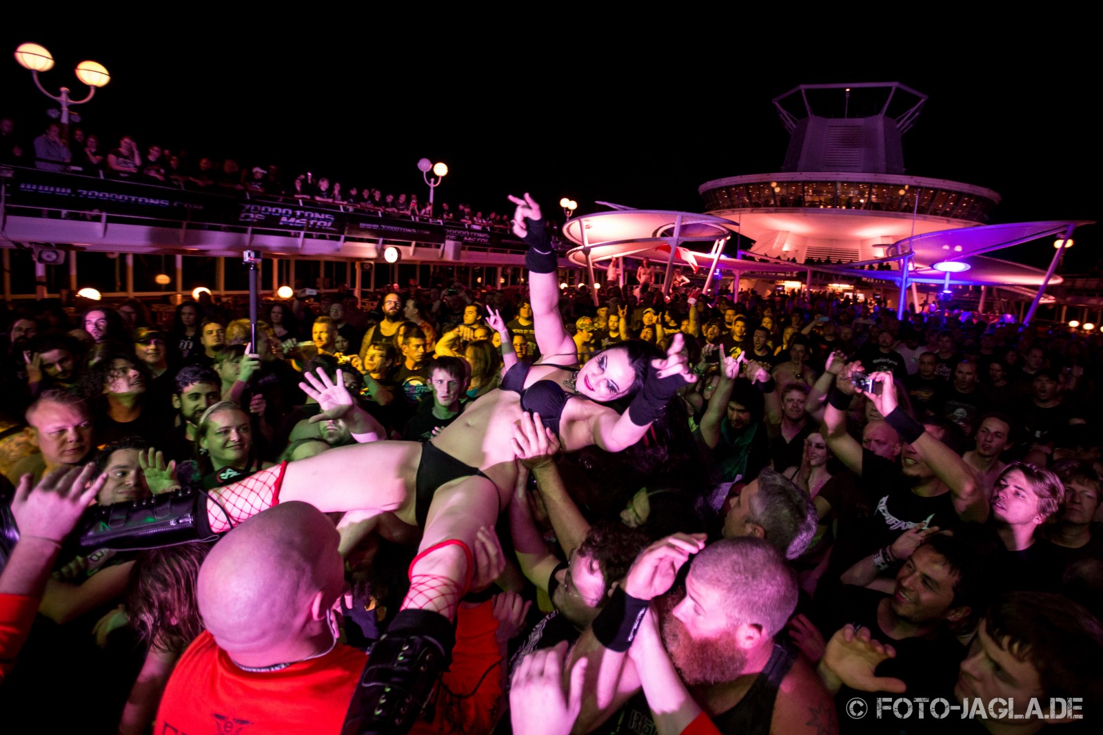 70000 Tons of Metal 2014 ::. Crowd @ Fear Factory 70000 Tons of Metal 2014 ::. Crowd @ Fear Factory