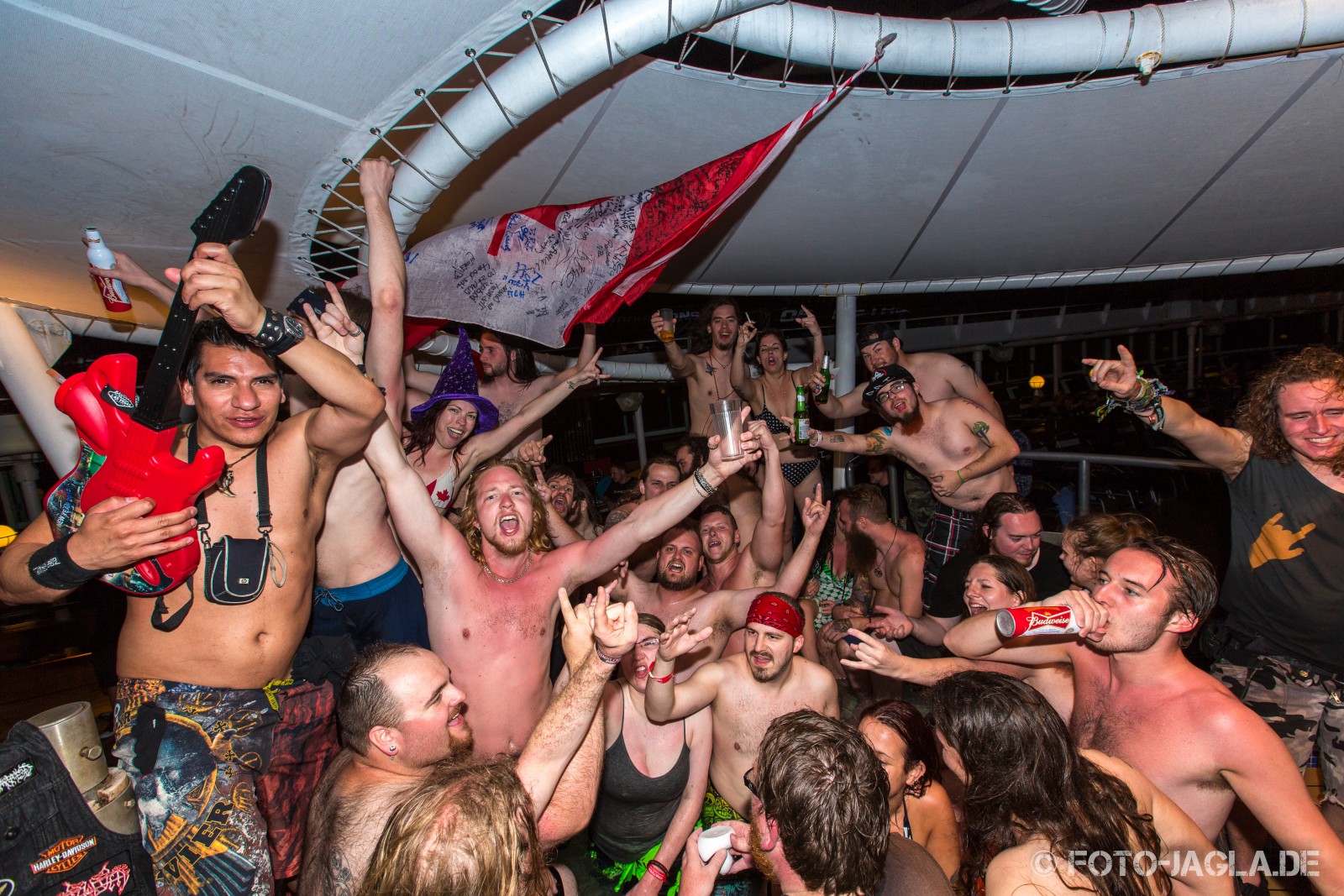 70000 Tons of Metal 2014 ::. Hot tub impression 70000 Tons of Metal 2014 ::. Hot tub impression