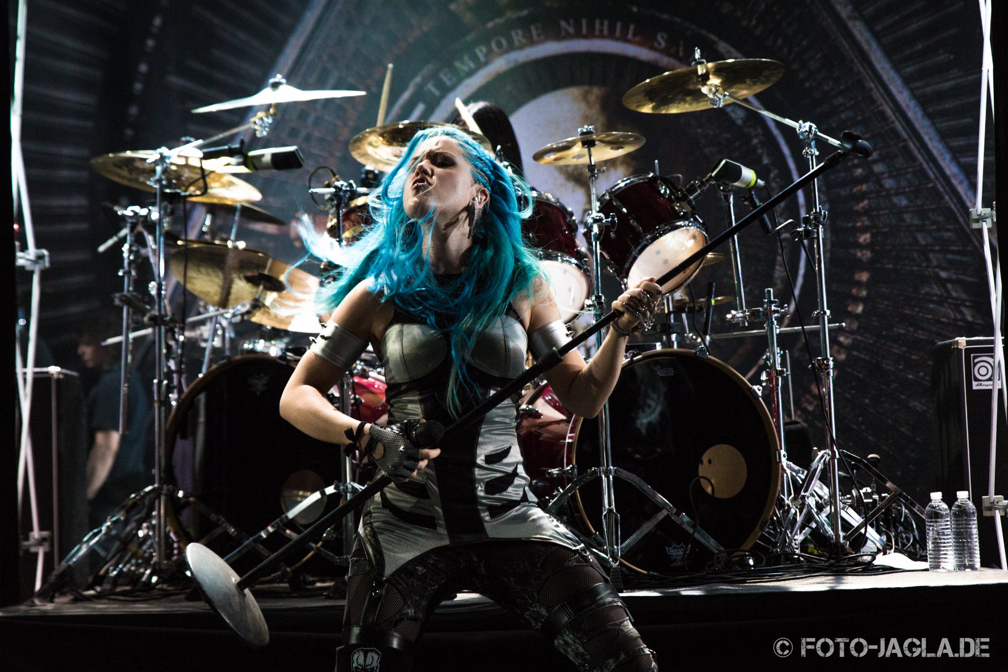 Alissa White-Gluz (Arch Enemy) auf dem 70000 Tons of Metal 2015 Alissa White-Gluz (Arch Enemy) auf dem 70000 Tons of Metal 2015