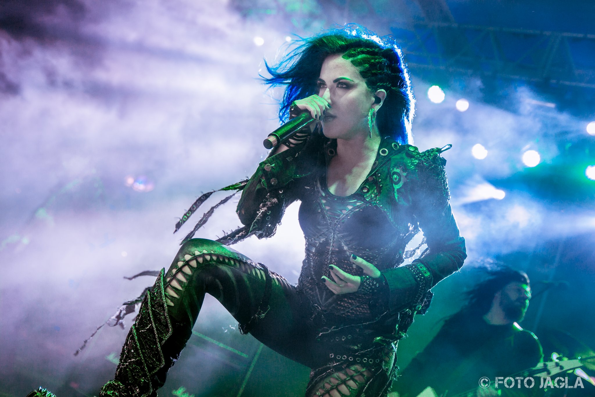 70000 Tons Of Metal 2017
Alissa White-Gluz von Arch Enemy auf der Pooldeck-Stage 70000 Tons Of Metal 2017
Alissa White-Gluz von Arch Enemy auf der Pooldeck-Stage
