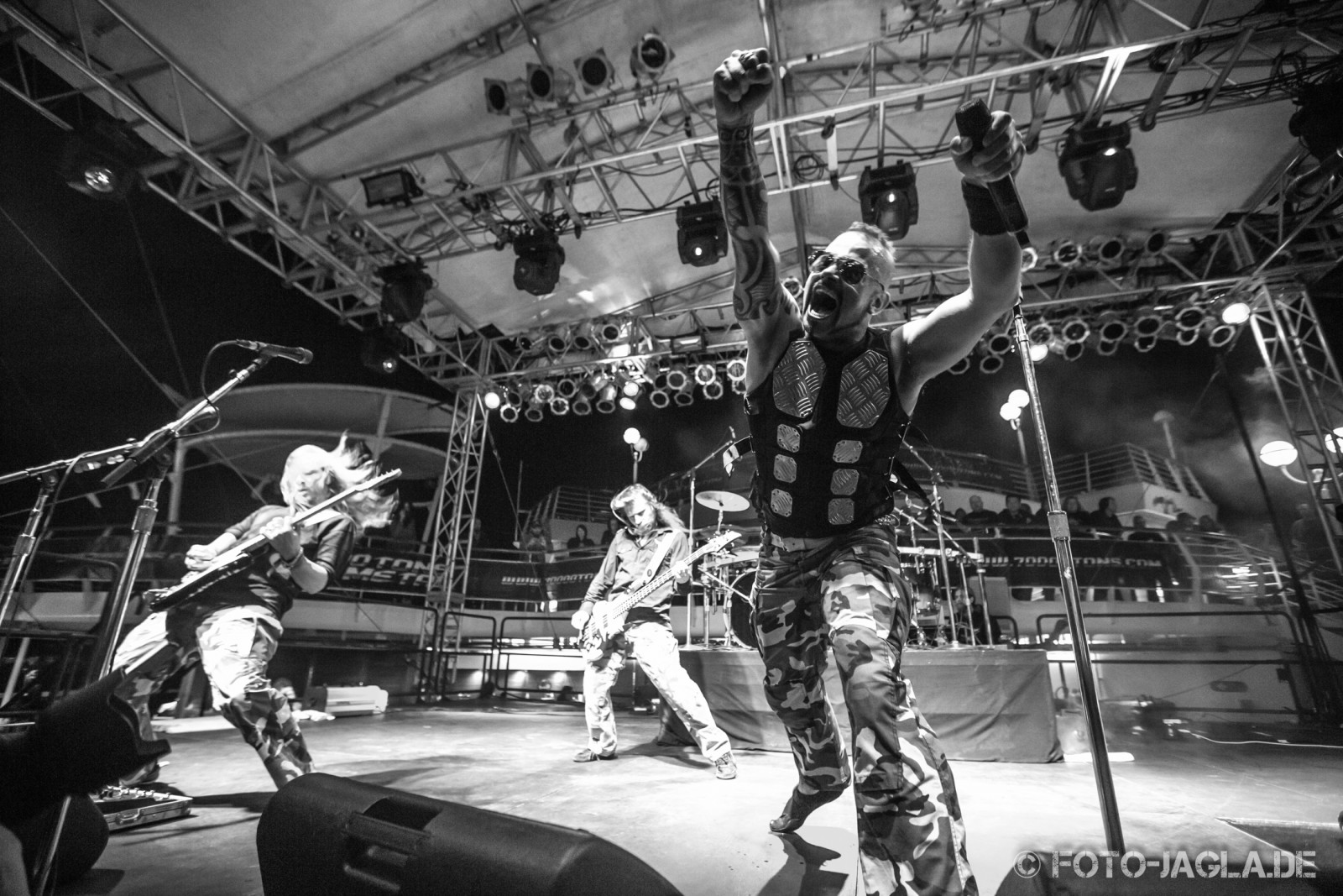 70000 Tons of Metal 2013 ::. Sabaton ::. http://www.foto-jagla.de 70000 Tons of Metal 2013 ::. Sabaton ::. http://www.foto-jagla.de