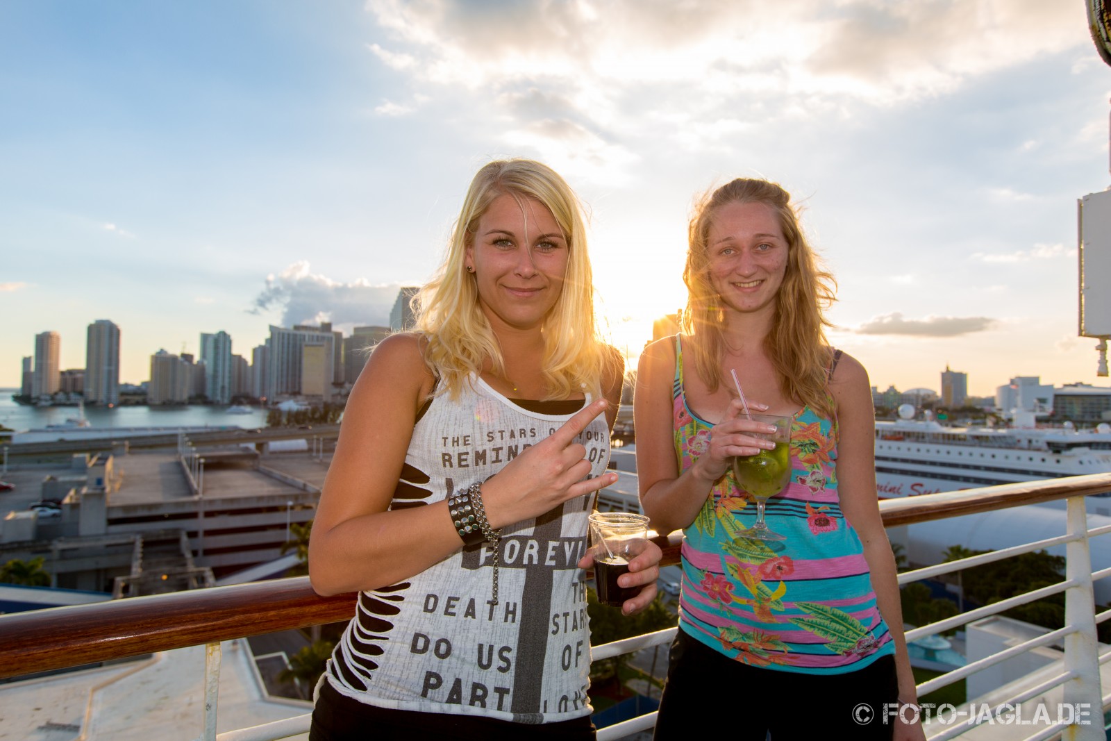 70000 Tons of Metal 2014 ::. Pooldeck Impression 70000 Tons of Metal 2014 ::. Pooldeck Impression