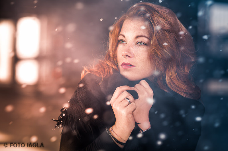 Winter Outdoor Beauty Portrait Shooting im Schnee