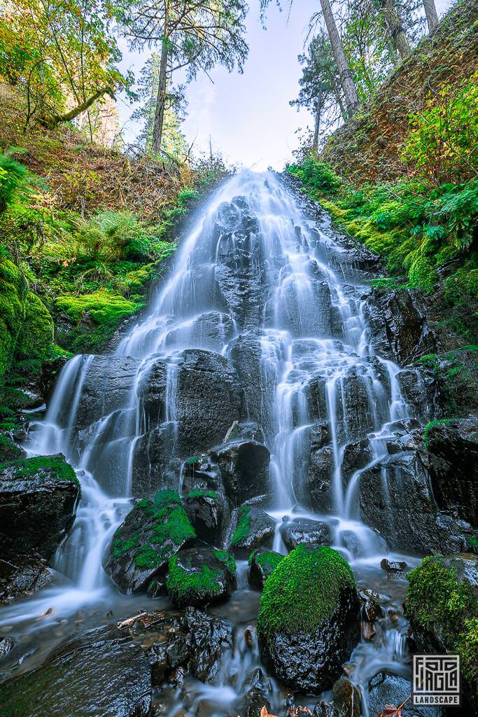 Wasserfall am Wahkeena Trail in Oregon