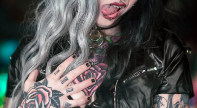 Kara von Eternia - Mit dem sexy Tattoomodel im Papidoux